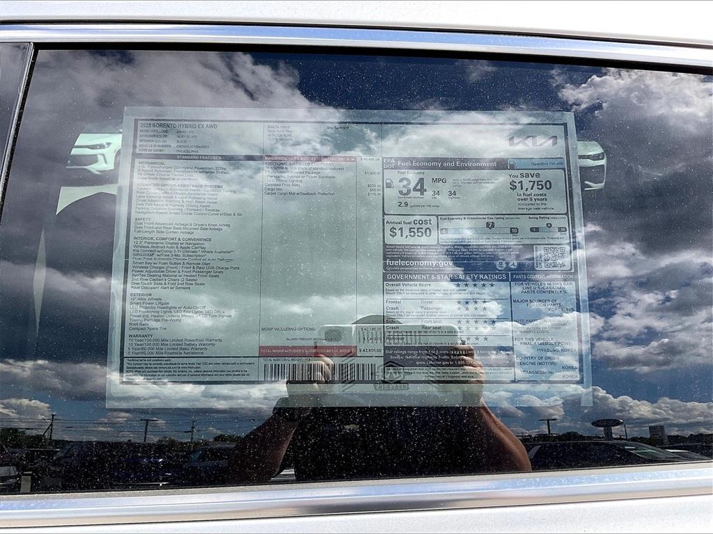 new 2025 Kia Sorento Hybrid car, priced at $38,600