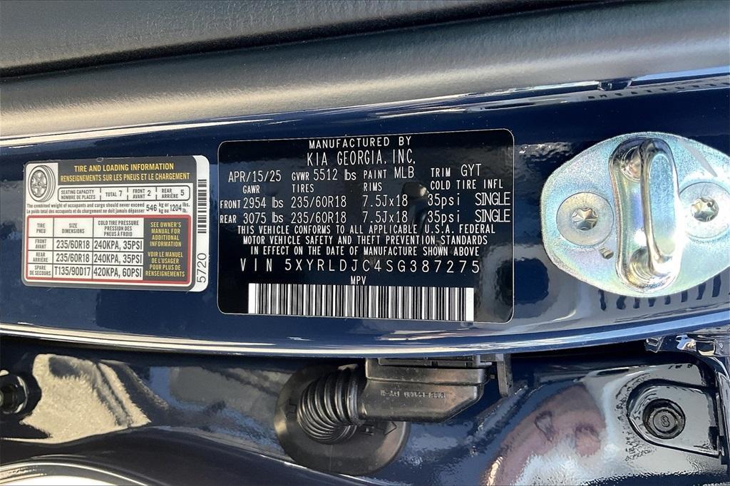new 2025 Kia Sorento car, priced at $35,656