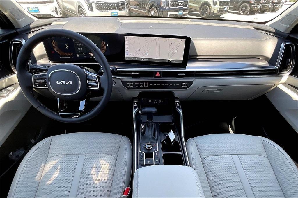 new 2025 Kia Sorento car, priced at $35,656