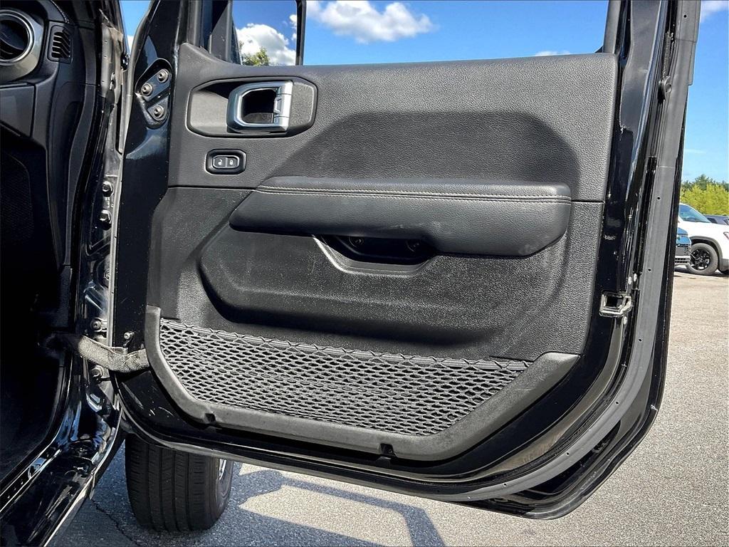 used 2023 Jeep Gladiator car, priced at $28,963
