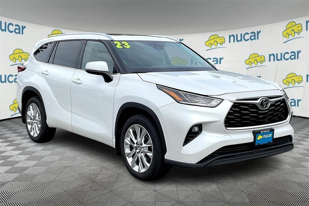 used 2023 Toyota Highlander car, priced at $38,767