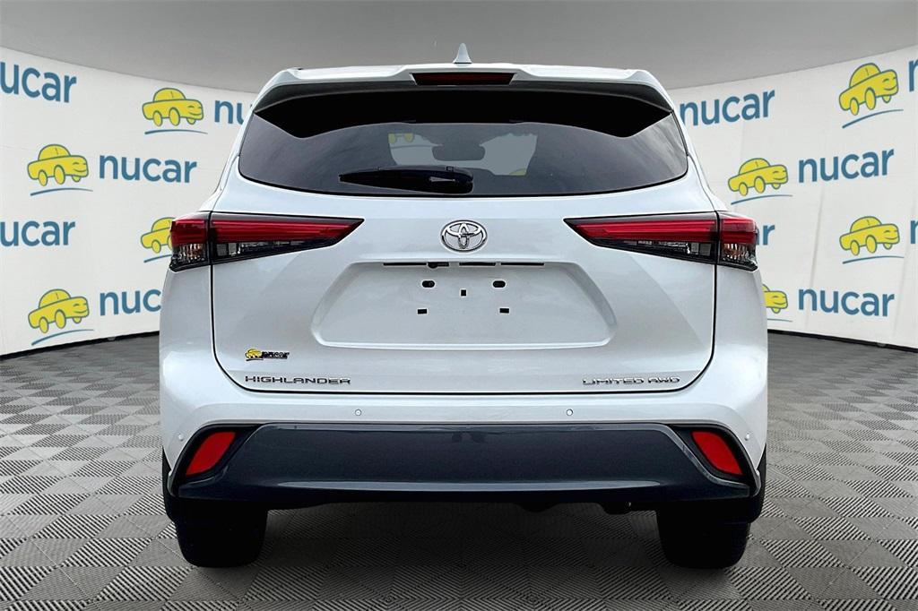 used 2023 Toyota Highlander car, priced at $38,767