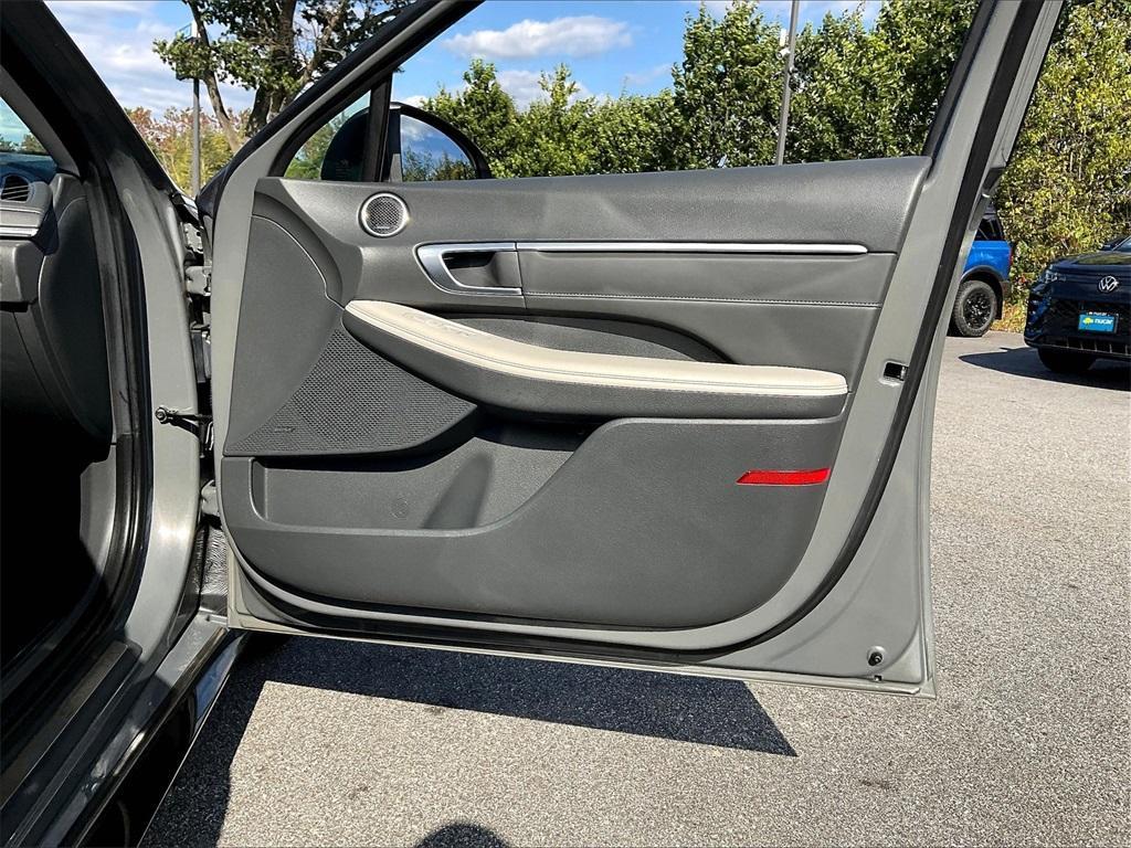 used 2022 Hyundai Sonata Hybrid car, priced at $18,997