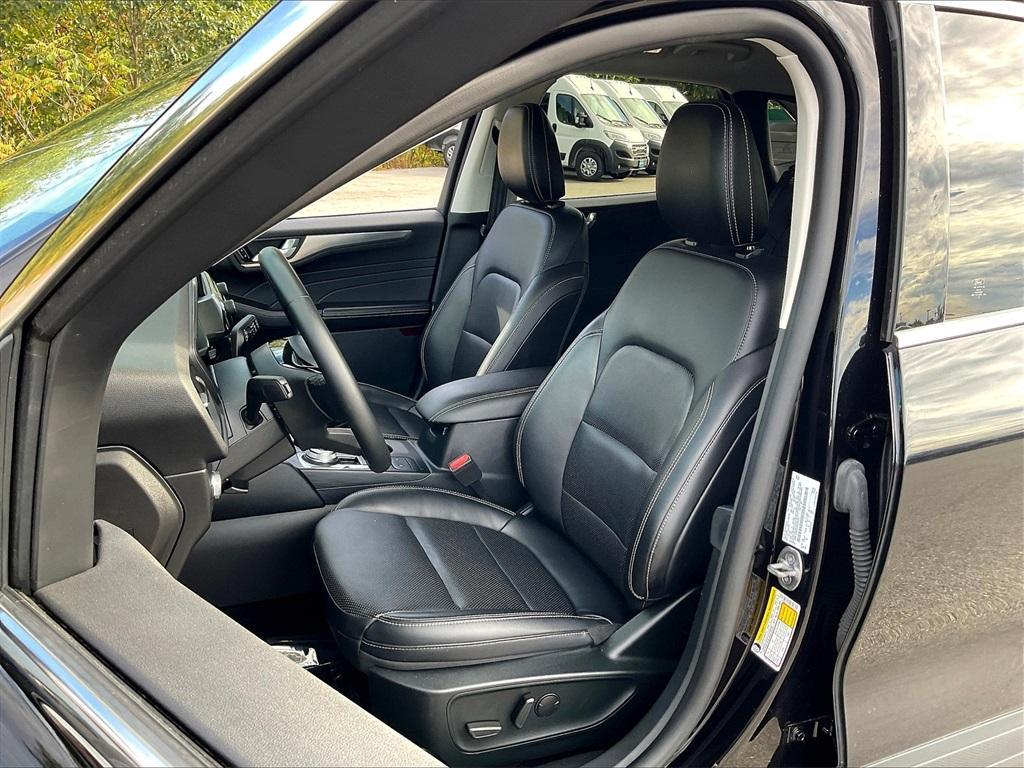 used 2022 Ford Escape car, priced at $24,323
