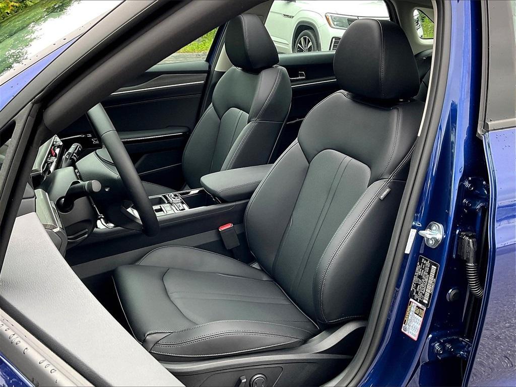 new 2025 Kia K5 car, priced at $32,267