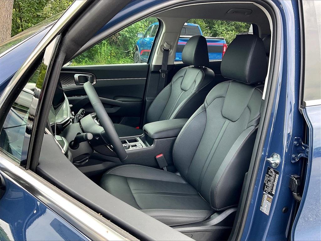 new 2025 Kia Sorento car, priced at $35,551