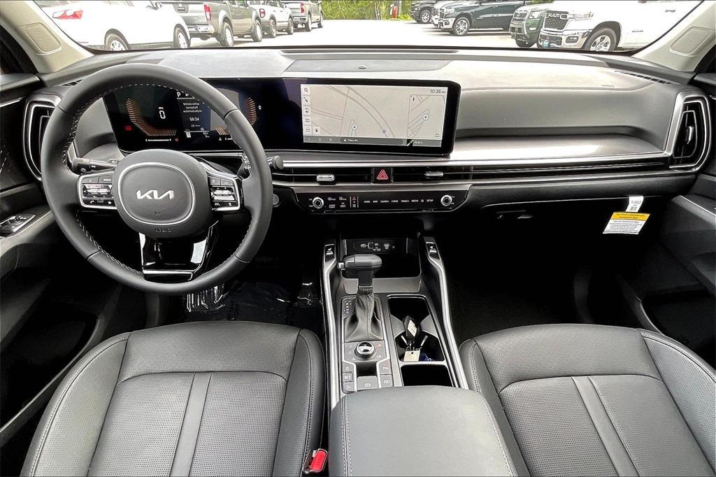 new 2025 Kia Sorento car, priced at $35,551