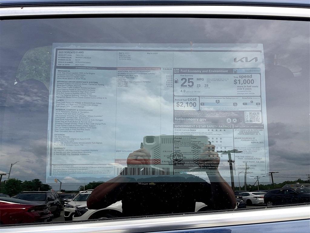 new 2025 Kia Sorento car, priced at $35,551