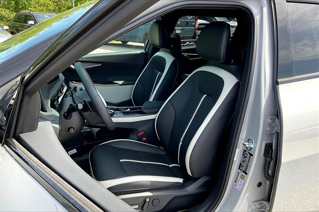 new 2025 Kia EV6 car, priced at $44,680