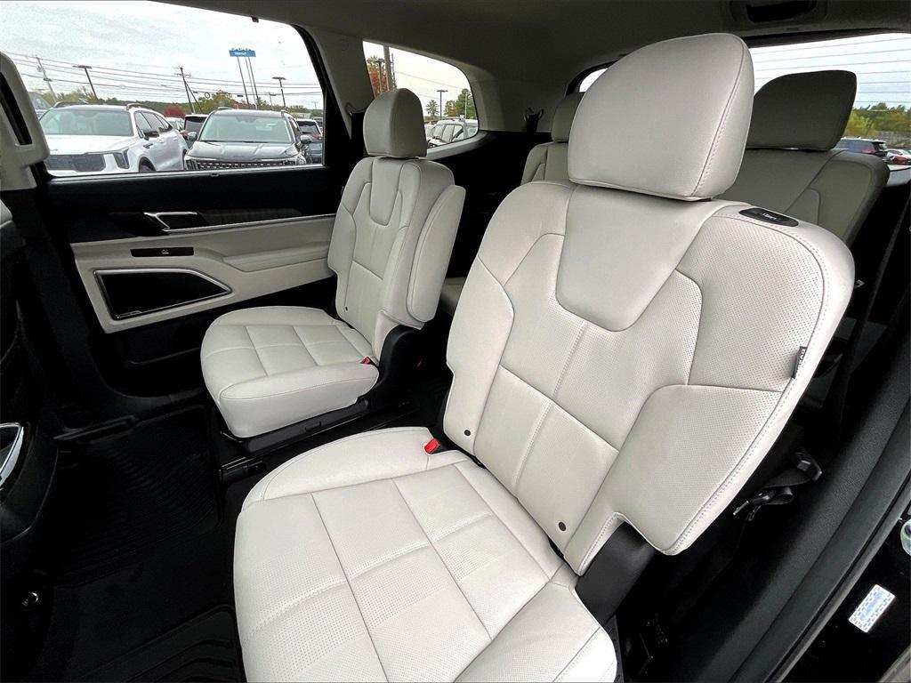 new 2025 Kia Telluride car, priced at $43,655