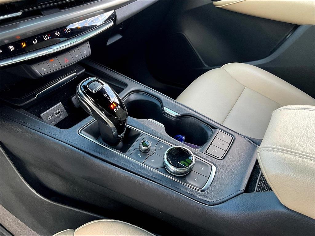 used 2024 Cadillac XT4 car, priced at $34,767
