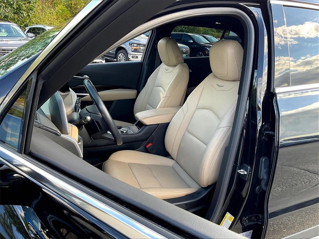 used 2024 Cadillac XT4 car, priced at $34,767