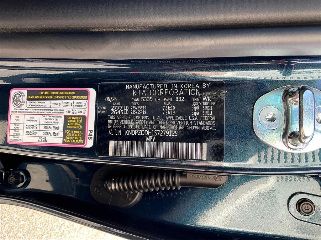 new 2025 Kia Sportage Plug-In Hybrid car, priced at $41,281