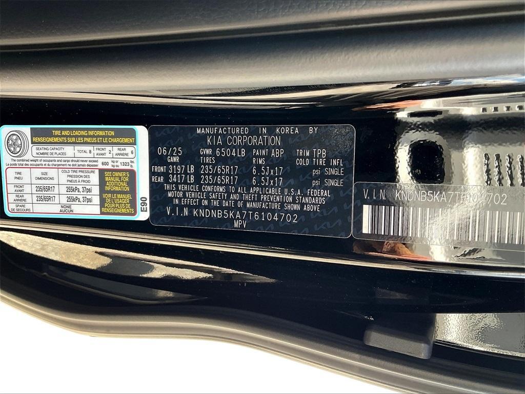 new 2026 Kia Carnival Hybrid car, priced at $40,827