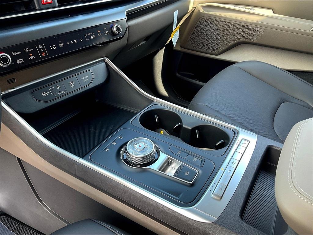 new 2026 Kia Carnival Hybrid car, priced at $40,827