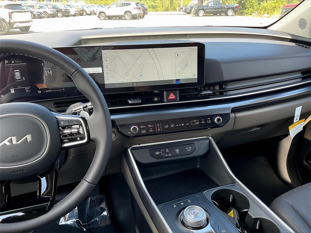 new 2026 Kia Carnival Hybrid car, priced at $40,827