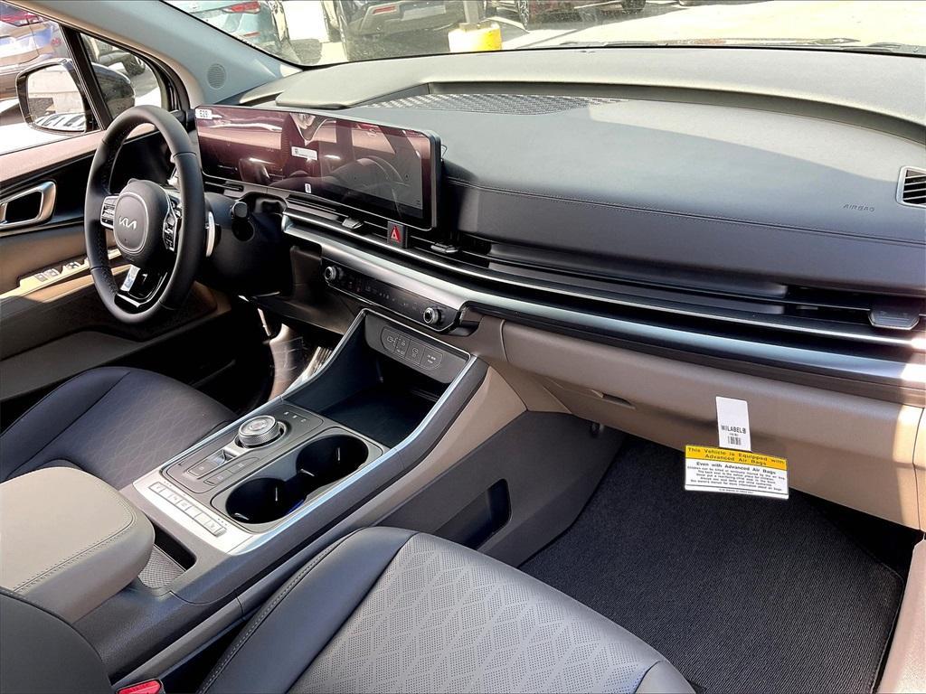 new 2026 Kia Carnival Hybrid car, priced at $40,827