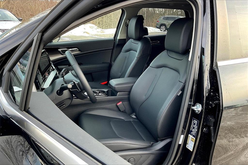 new 2025 Kia Sportage Hybrid car, priced at $34,385