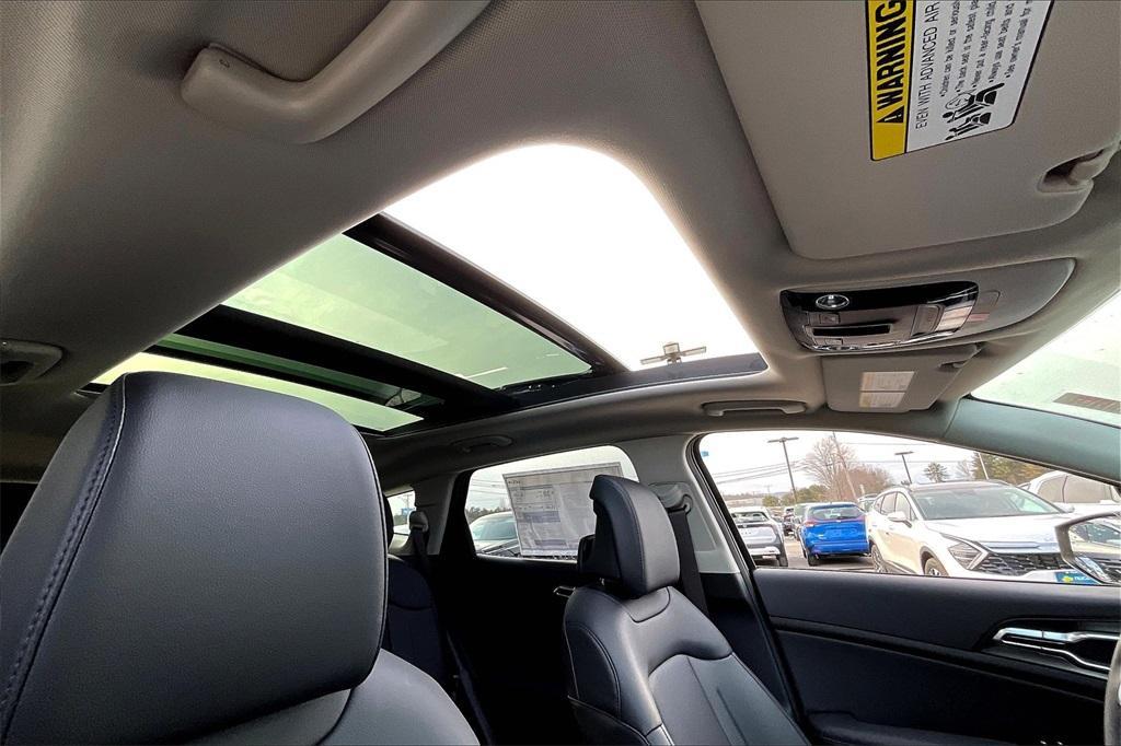 new 2025 Kia Sportage Hybrid car, priced at $34,385