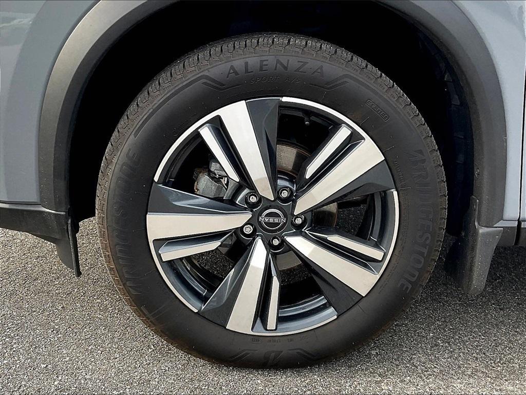 used 2024 Nissan Rogue car, priced at $29,444