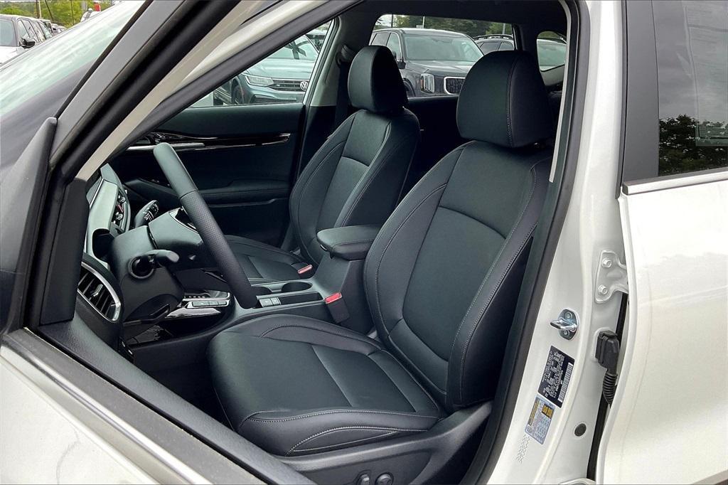 new 2025 Kia Seltos car, priced at $29,990