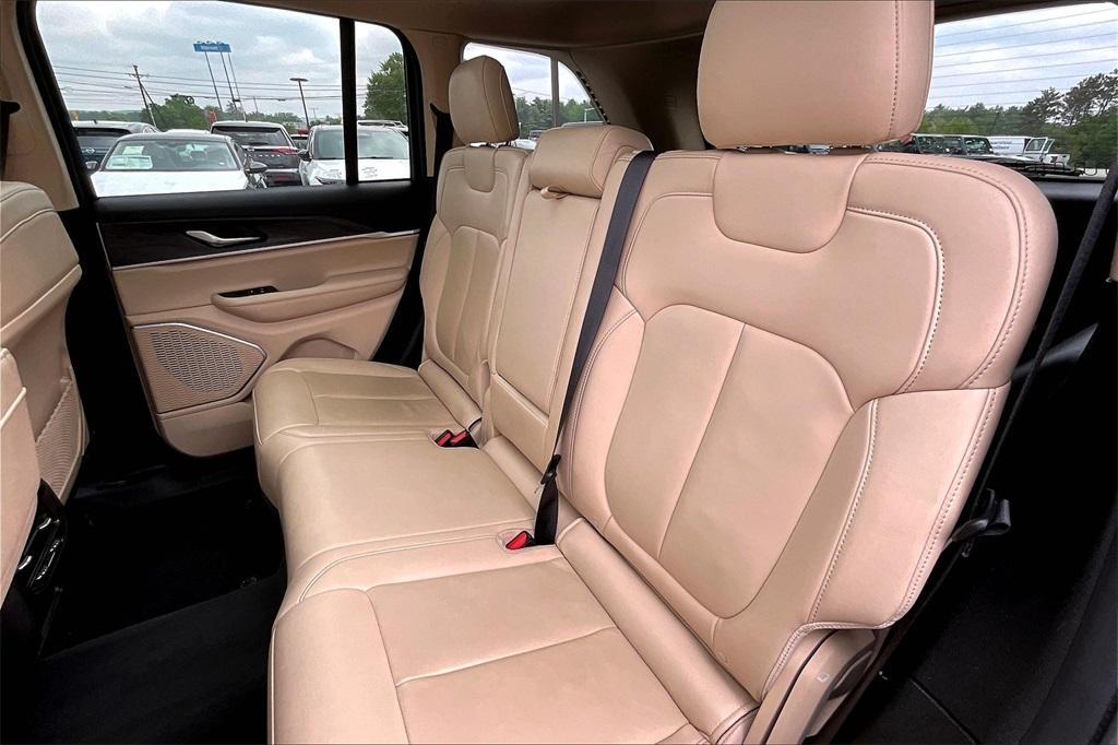 used 2022 Jeep Grand Cherokee car, priced at $29,989