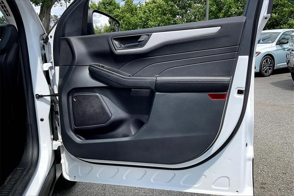 used 2022 Ford Escape car, priced at $22,844