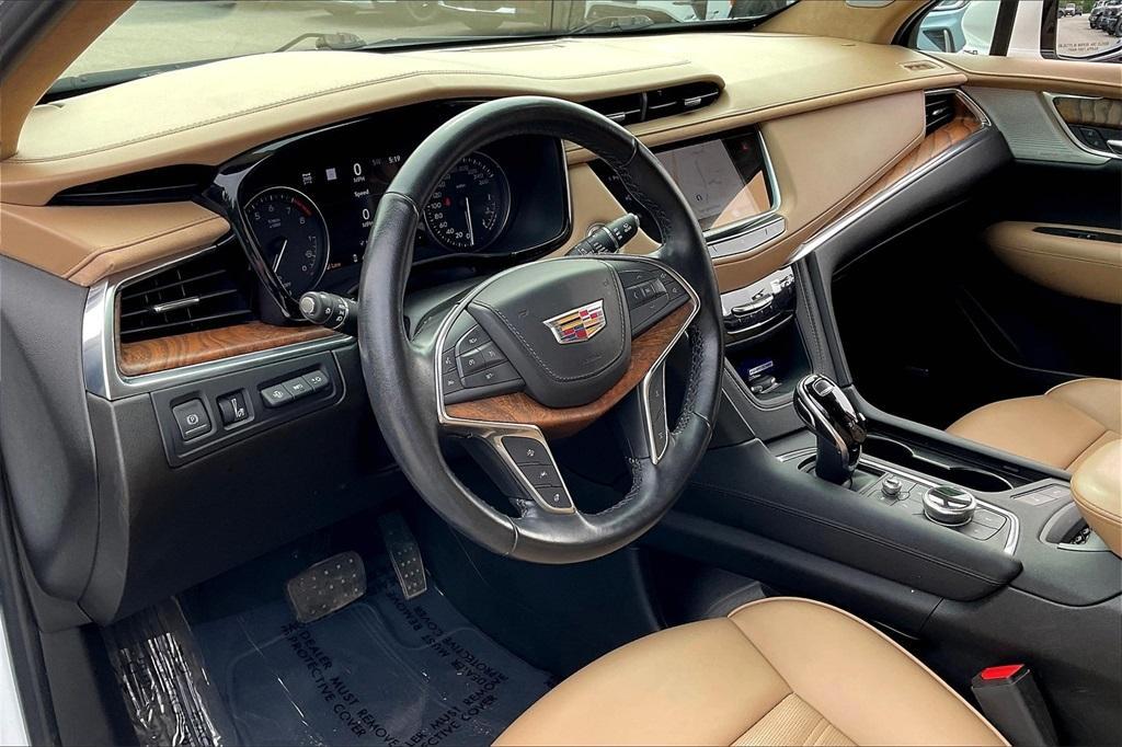 used 2021 Cadillac XT5 car, priced at $30,963