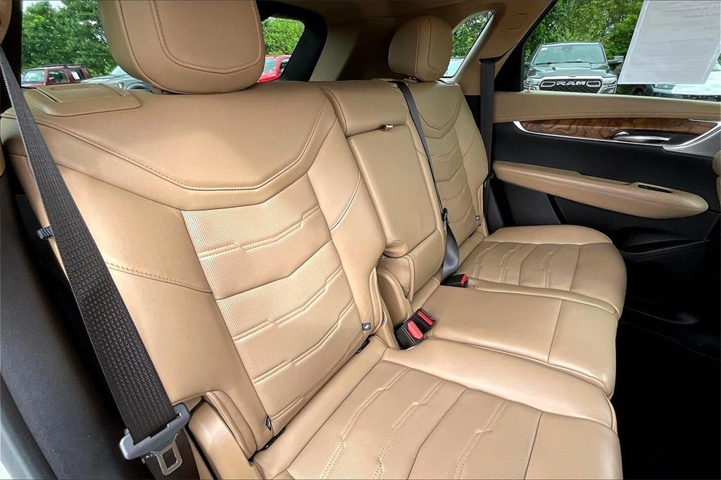 used 2021 Cadillac XT5 car, priced at $30,963