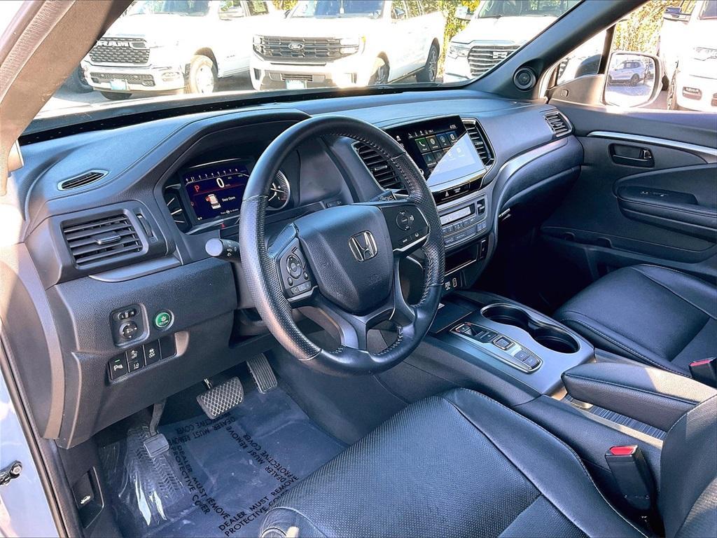 used 2022 Honda Passport car, priced at $31,487