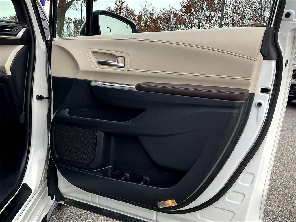 used 2022 Toyota Sienna car, priced at $45,223