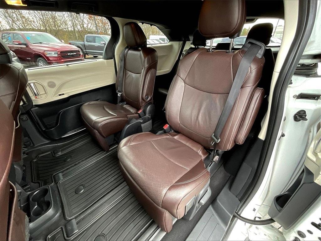 used 2022 Toyota Sienna car, priced at $45,223