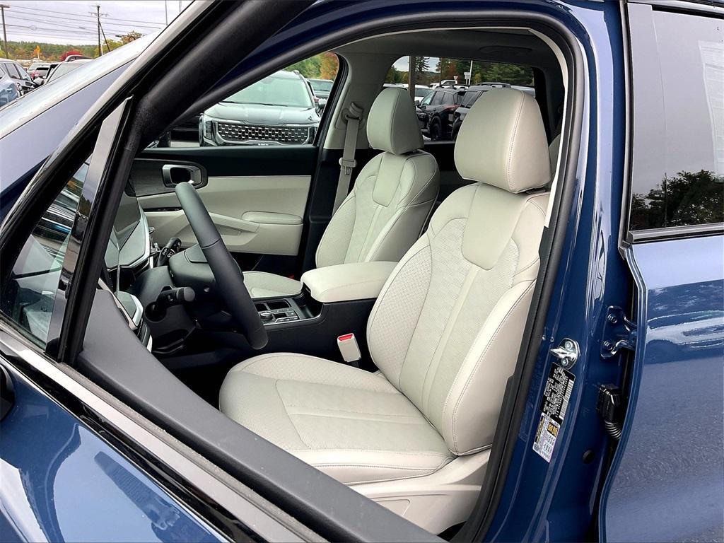 new 2026 Kia Sorento car, priced at $41,262