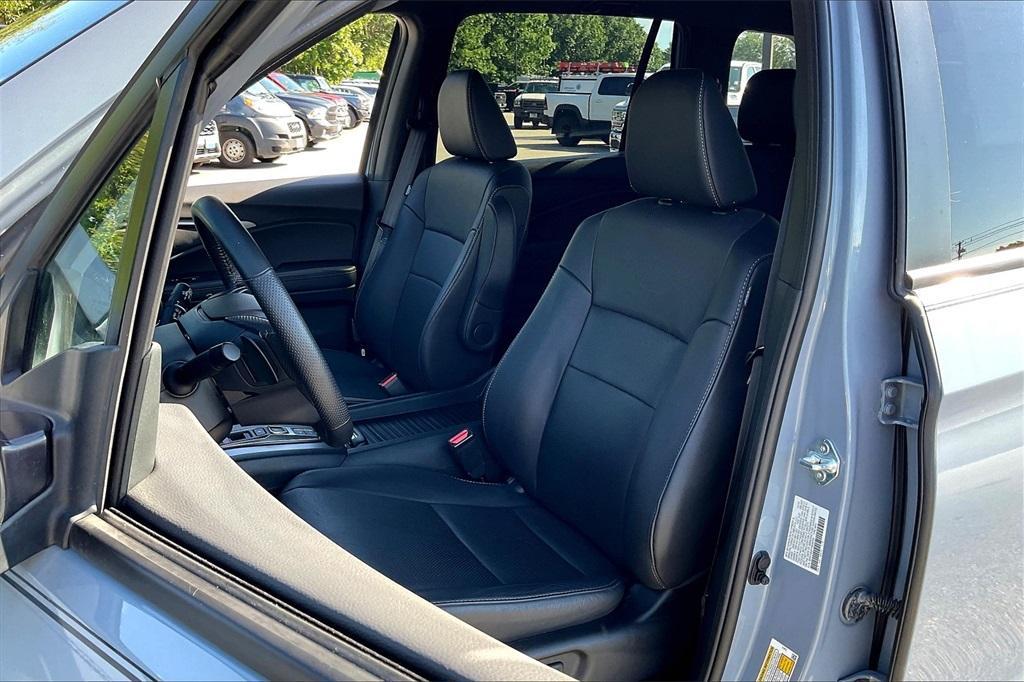 used 2023 Honda Passport car, priced at $30,557
