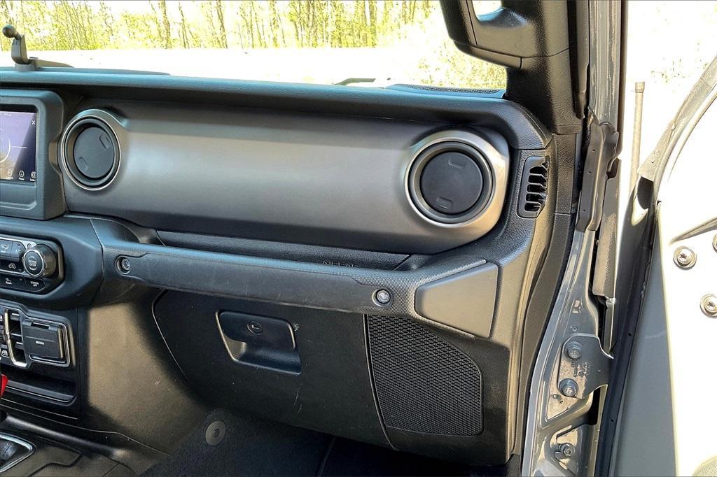 used 2021 Jeep Gladiator car, priced at $30,744