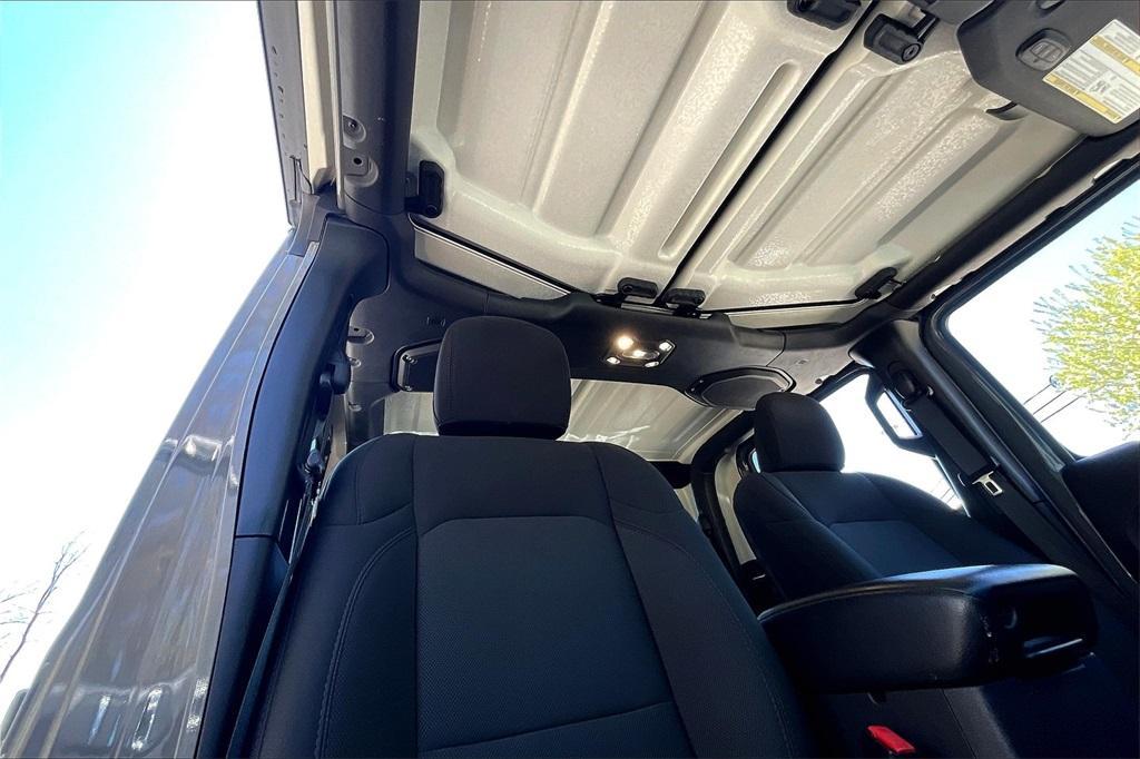 used 2021 Jeep Gladiator car, priced at $30,744