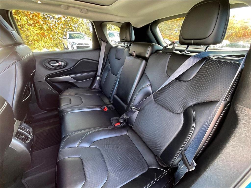 used 2022 Jeep Cherokee car, priced at $25,444