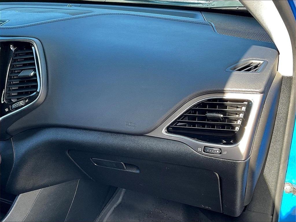 used 2022 Jeep Cherokee car, priced at $25,444