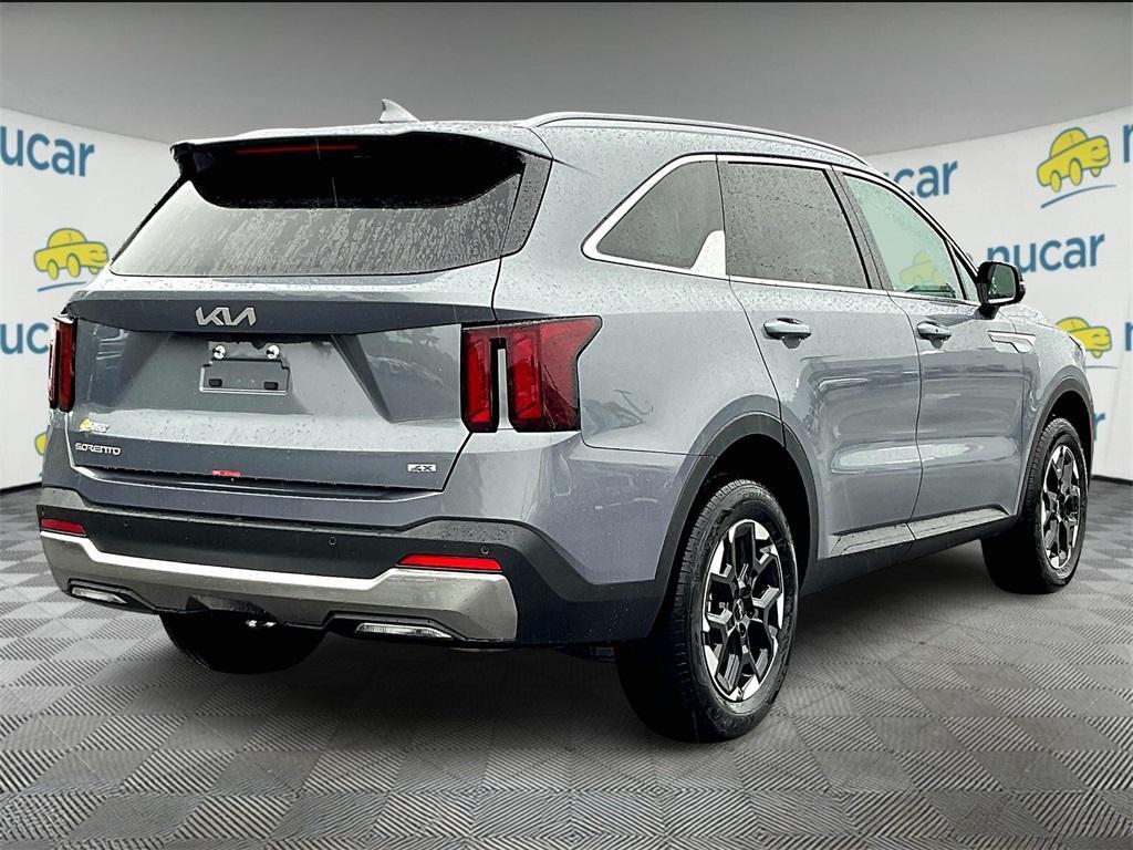 new 2025 Kia Sorento car, priced at $35,577