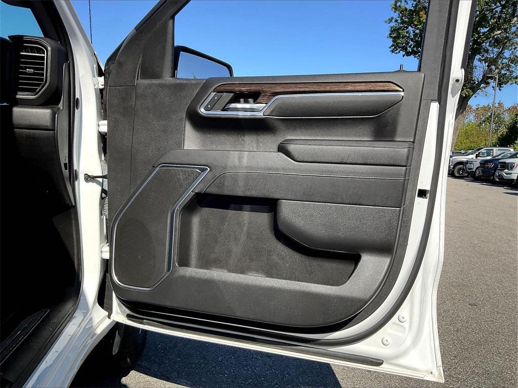 used 2023 GMC Sierra 1500 car, priced at $42,677
