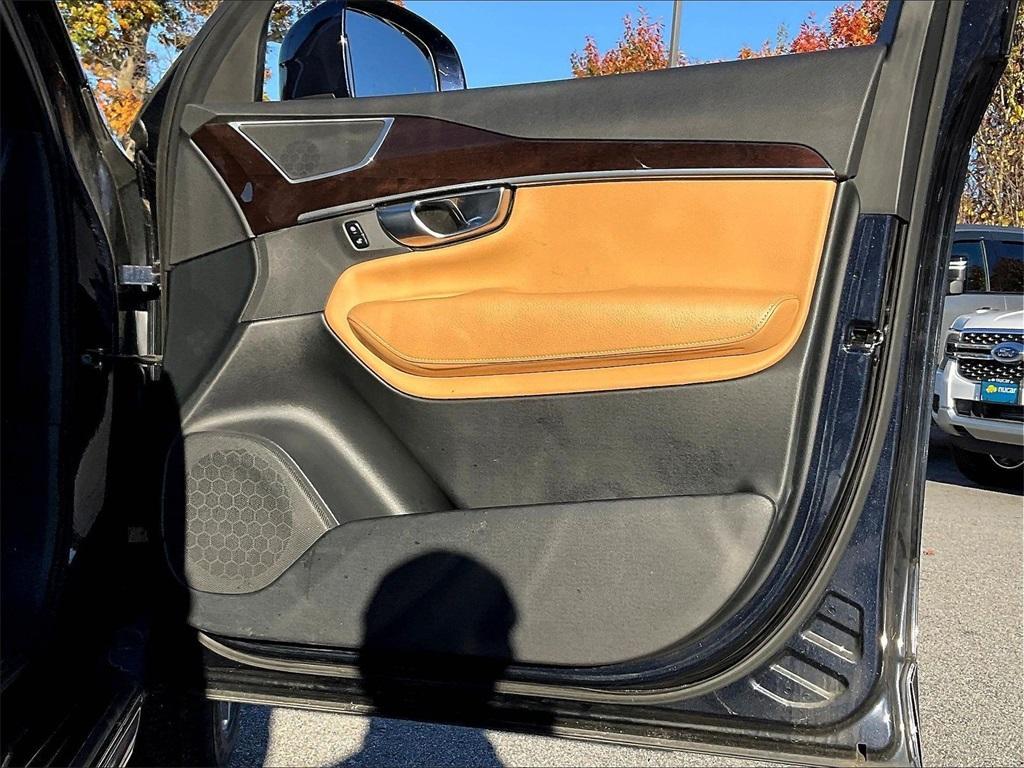 used 2019 Volvo XC90 car, priced at $20,627