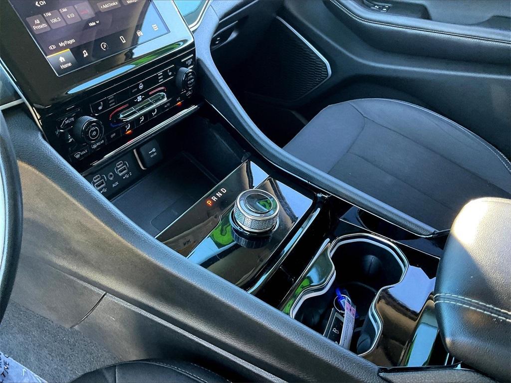 used 2022 Jeep Grand Cherokee car, priced at $28,404