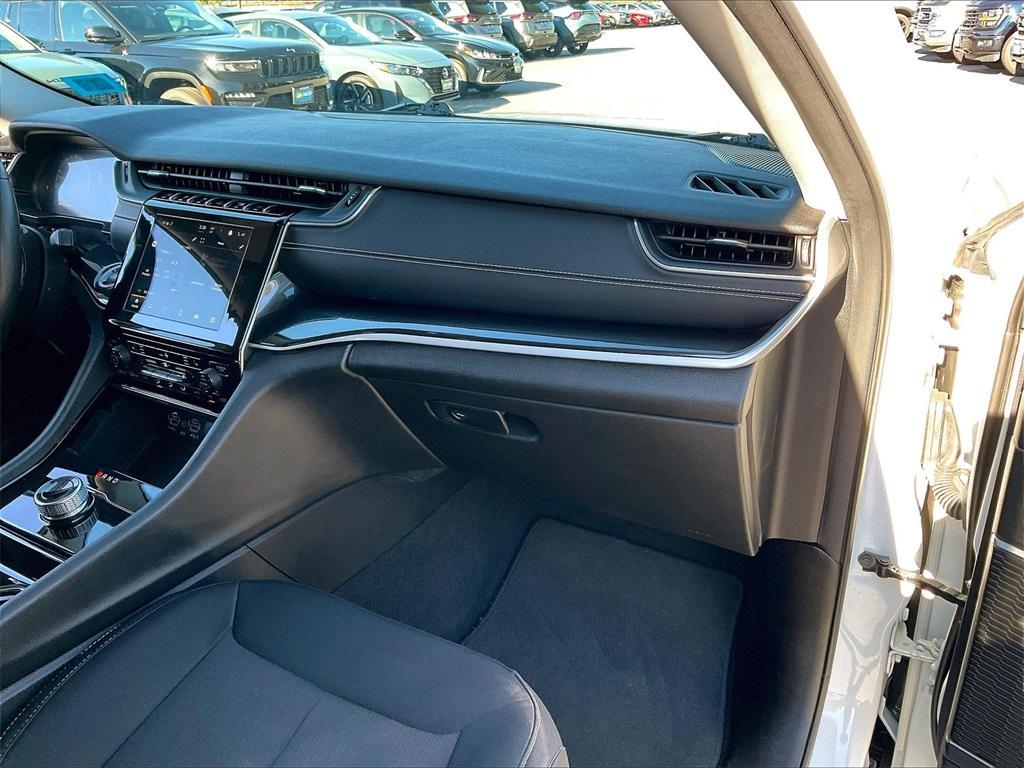 used 2022 Jeep Grand Cherokee car, priced at $28,404