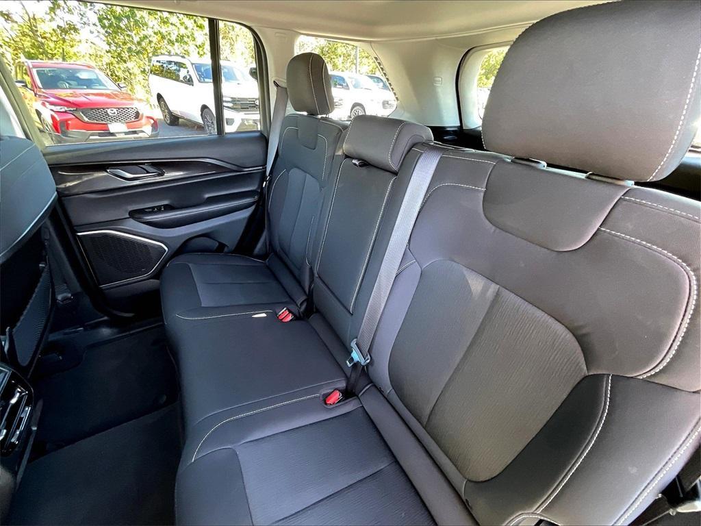 used 2022 Jeep Grand Cherokee car, priced at $28,404