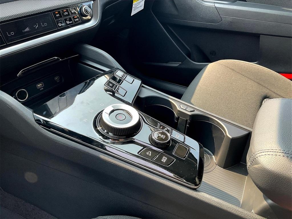 new 2025 Kia Sportage Hybrid car, priced at $30,205