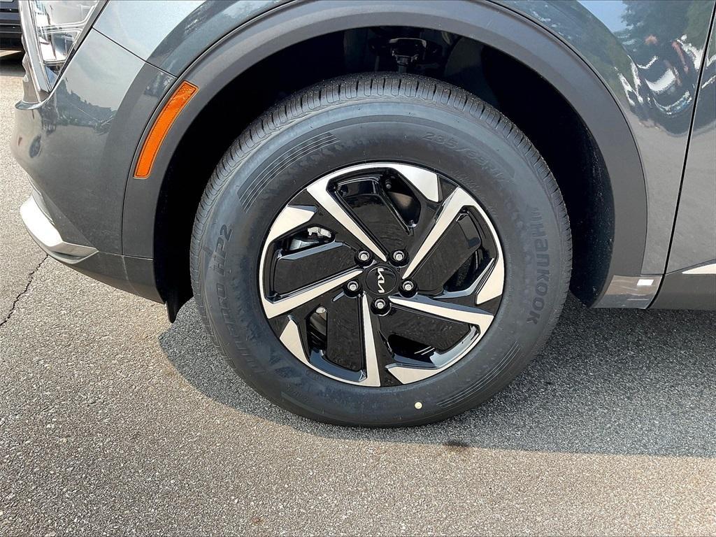 new 2025 Kia Sportage Hybrid car, priced at $30,205