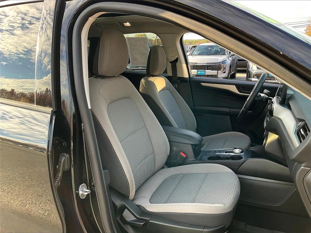 used 2022 Ford Escape car, priced at $22,223