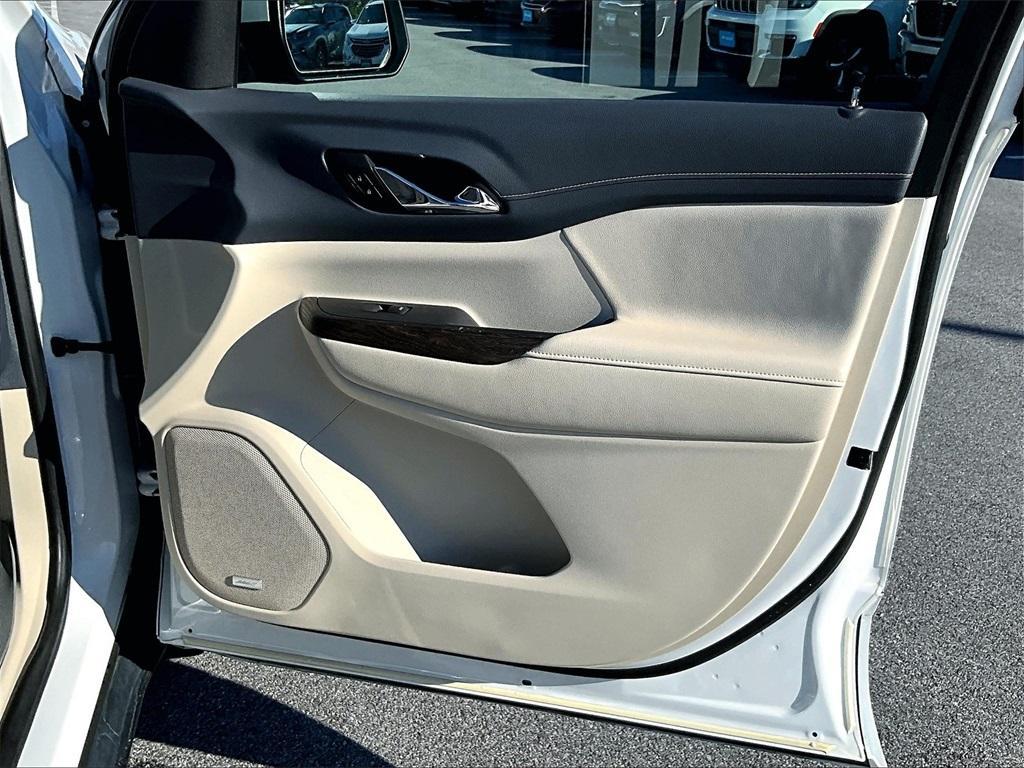 used 2021 GMC Acadia car, priced at $29,847