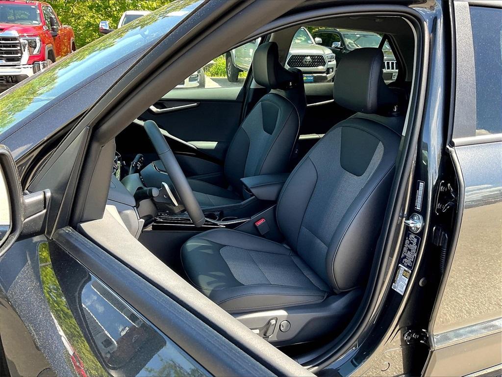 new 2025 Kia Niro car, priced at $28,842