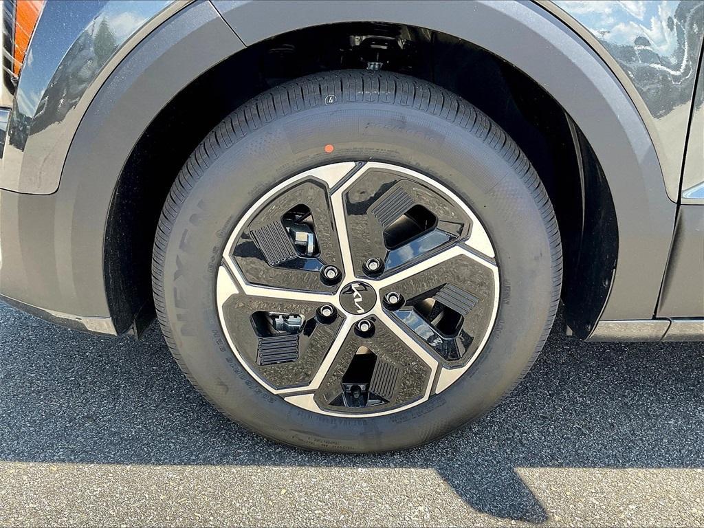 new 2025 Kia Niro car, priced at $28,842